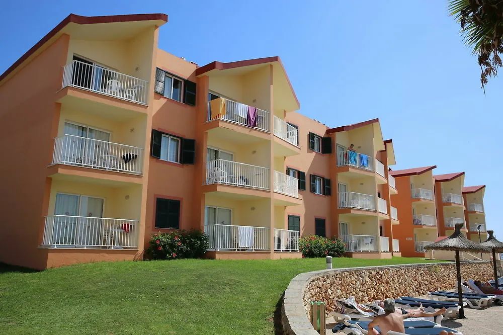 アパートホテル Pierre & Vacances Menorca Cala Blanes カラ・エン・ブラネス